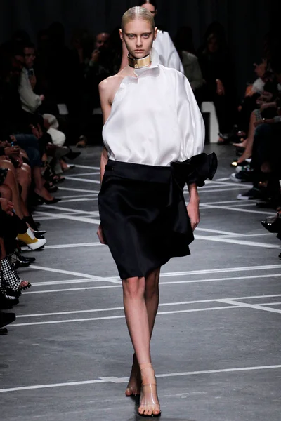 Look 36